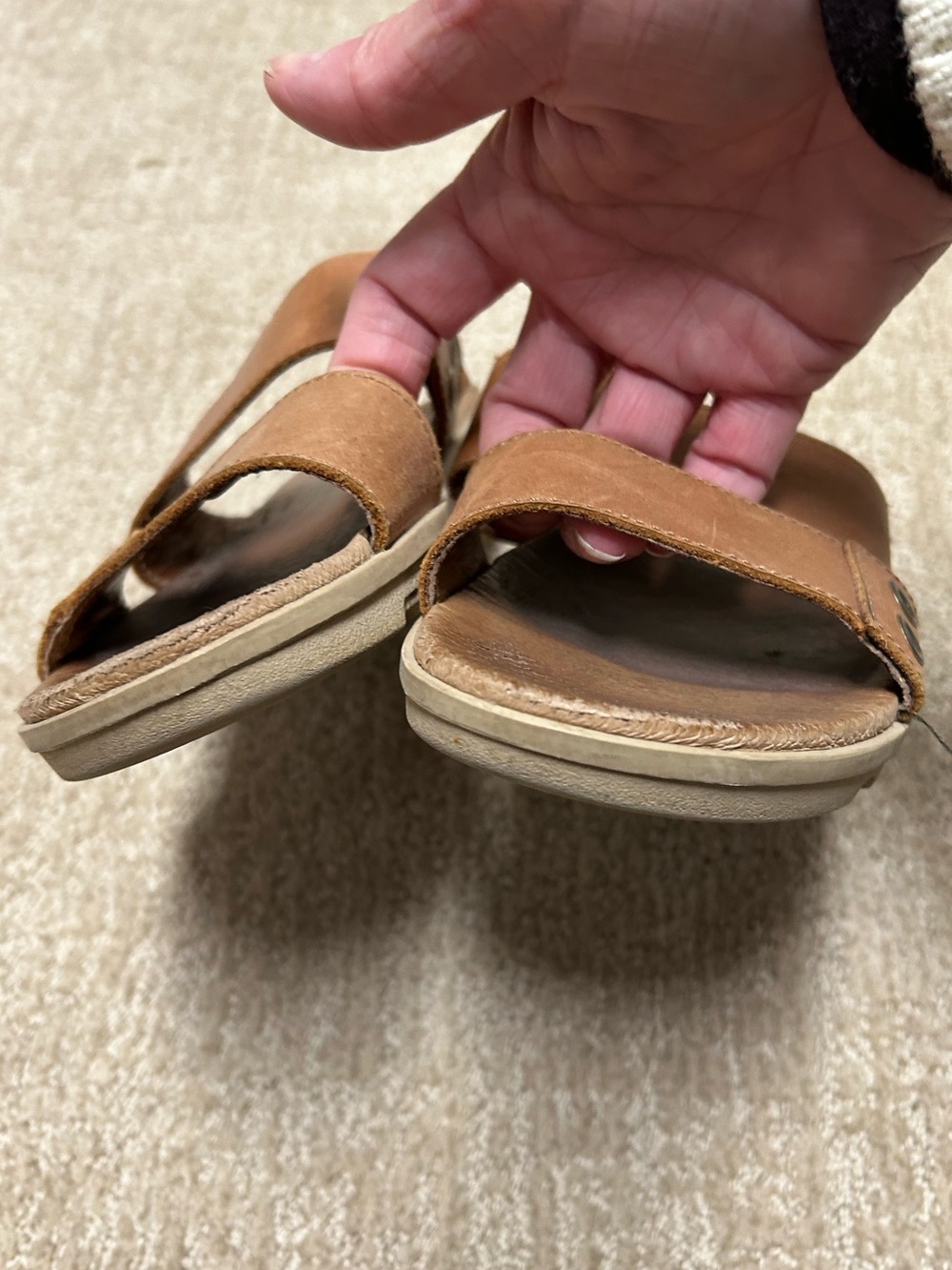 Sorel full grain leather slides. 8 - Picture 7 of 11